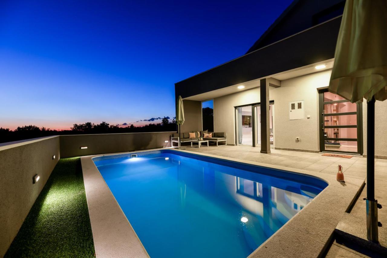 Luxurious Villa Natali Pridraga Екстериор снимка