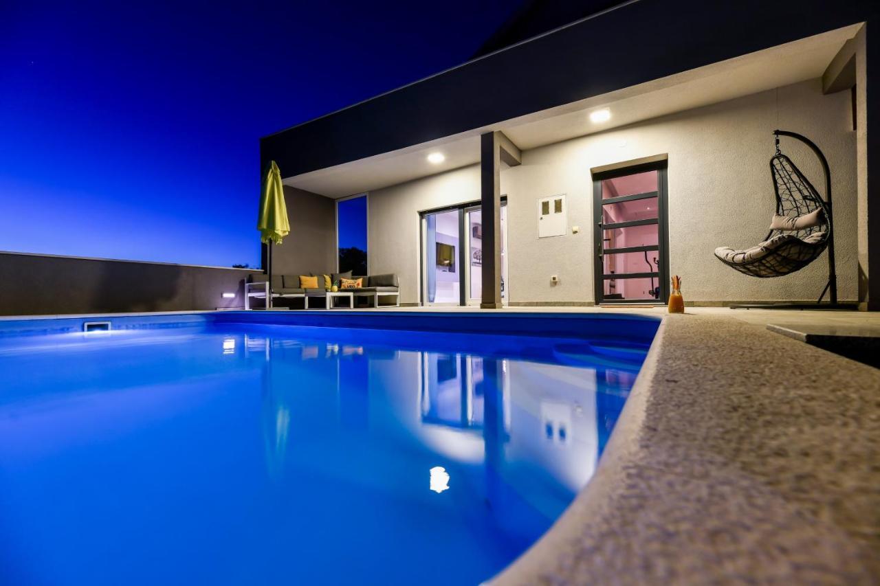 Luxurious Villa Natali Pridraga Екстериор снимка